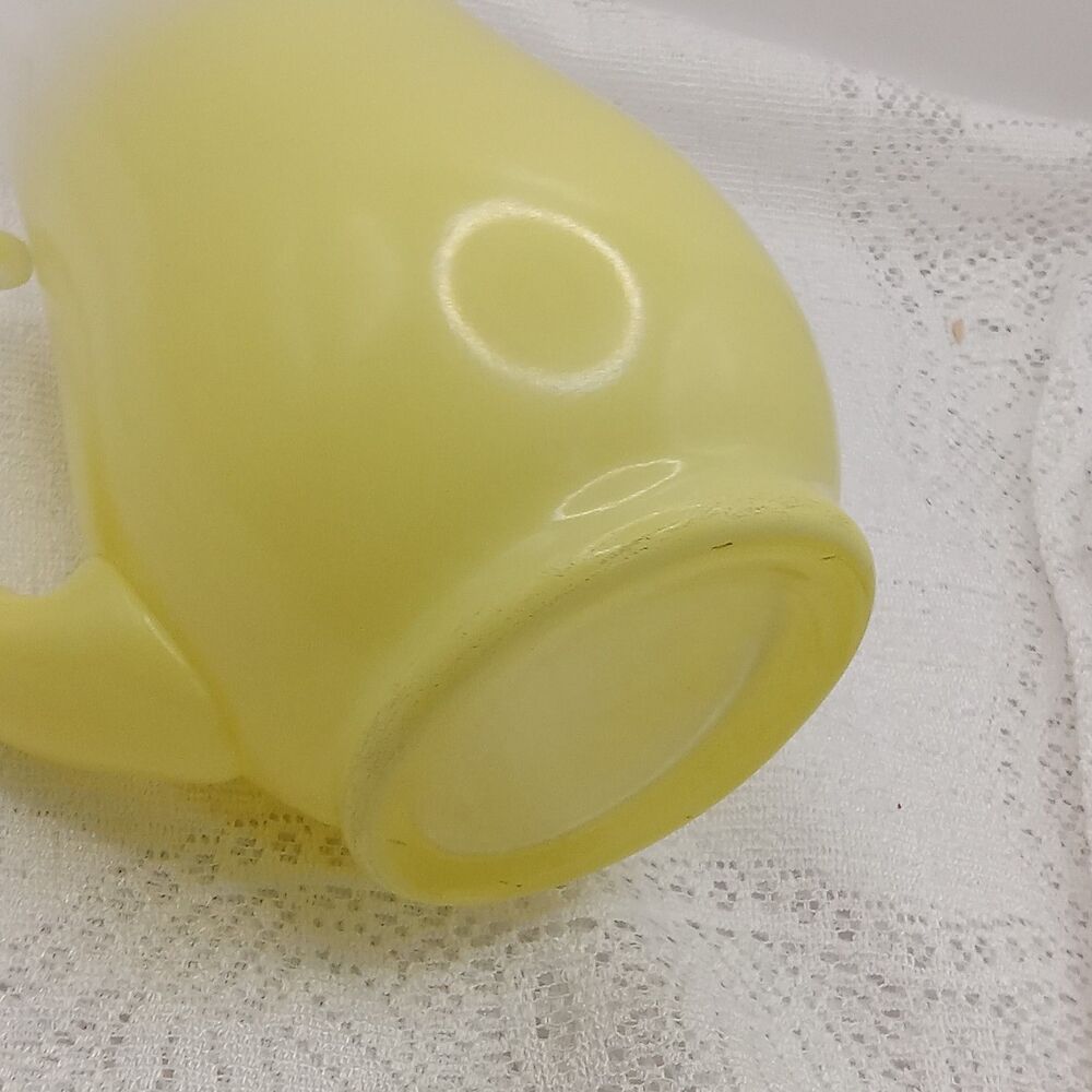 BLENDO Yellow MCM Glass Pitcher 24 OZ Ombre Ice Lip 9 inch - Picture 8 of 11